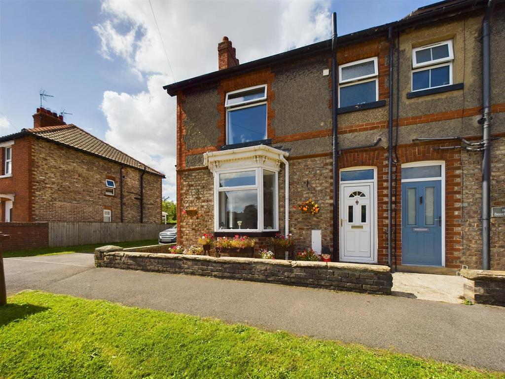 12, Park Grove, Norton, Malton, North Yorkshire, YO17 9ED 3 bed end of