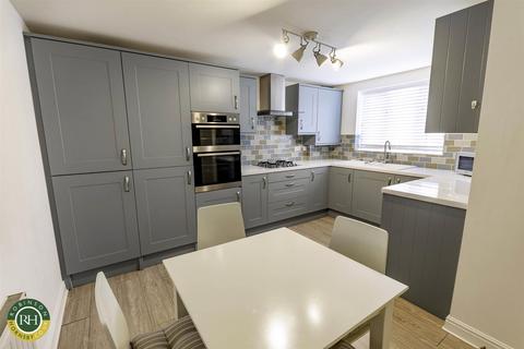 3 Mosscroft Way, Hatfield, Doncaster, DN7 6BN