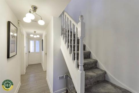 3 Mosscroft Way, Hatfield, Doncaster, DN7 6BN