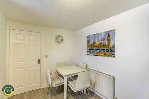 3 Mosscroft Way, Hatfield, Doncaster, DN7 6BN