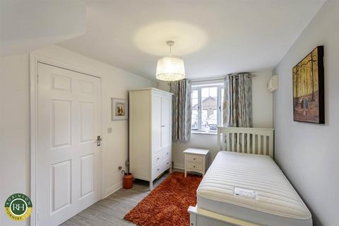 3 Mosscroft Way, Hatfield, Doncaster, DN7 6BN