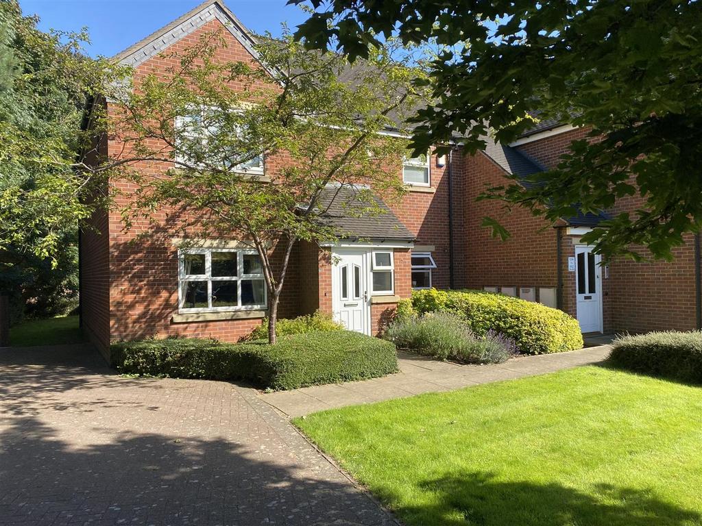 Enderley Street, NewcastleunderLyme 2 bed apartment for sale £145,000