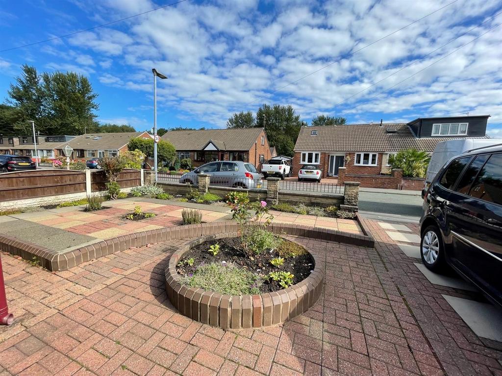 Rosedale Drive, Leigh 3 bed semidetached bungalow for sale £220,000