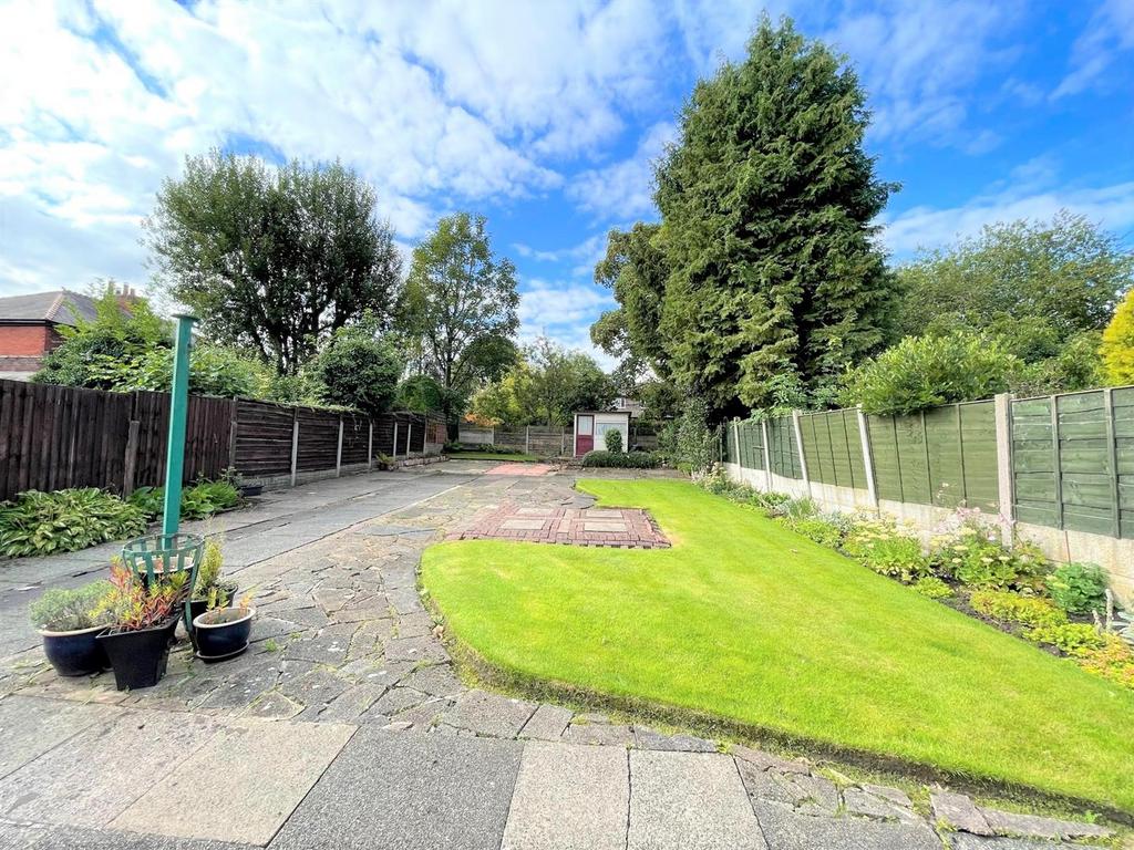 Rosedale Drive, Leigh 3 bed semidetached bungalow for sale £220,000