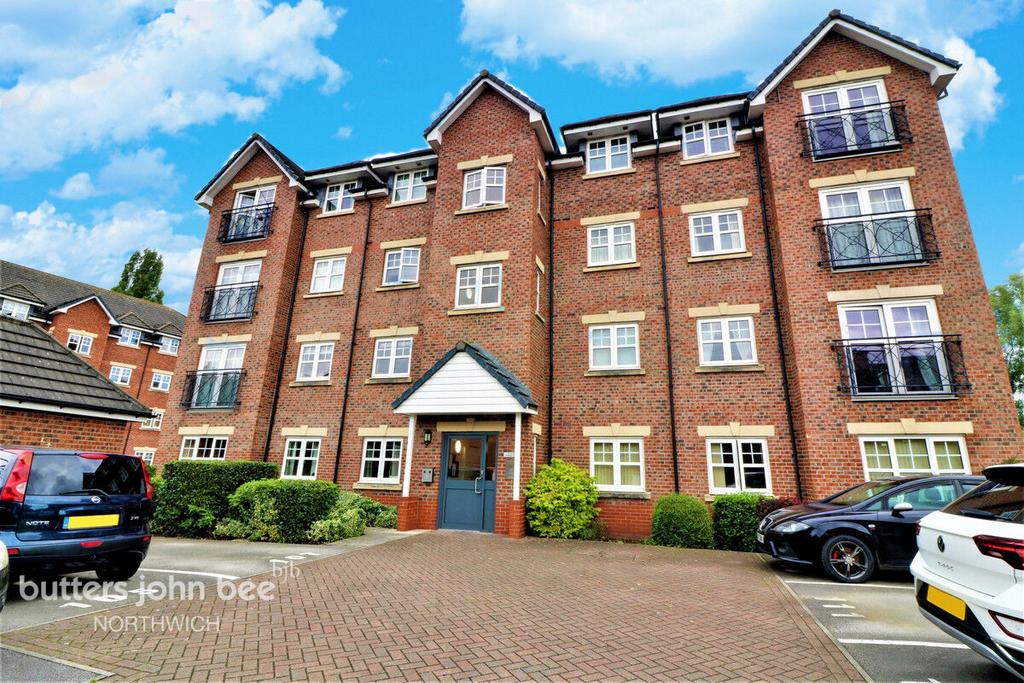 Drillfield Road, Northwich 2 bed apartment for sale £120,000