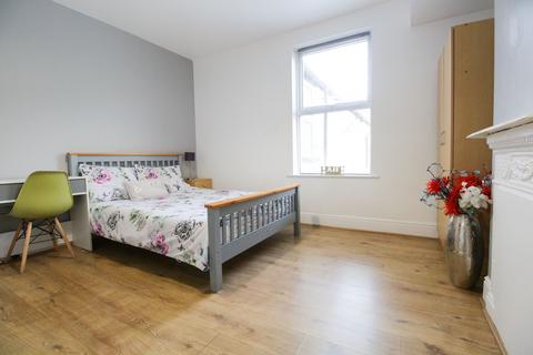 1 bedroom in a house share to rent, 130 Monks Road, Lincoln, Lincolnshire, LN2 5PH, United Kingdom