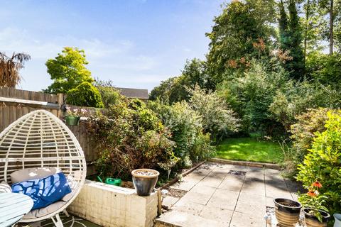 141 Marlow Road, London, SE20 7XN
