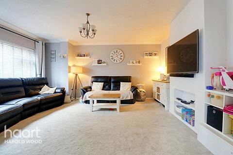 18 Broseley Road, Romford, RM3 9BD