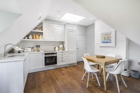 Flat 7, New Court Liston Road, Marlow, SL7 1AS