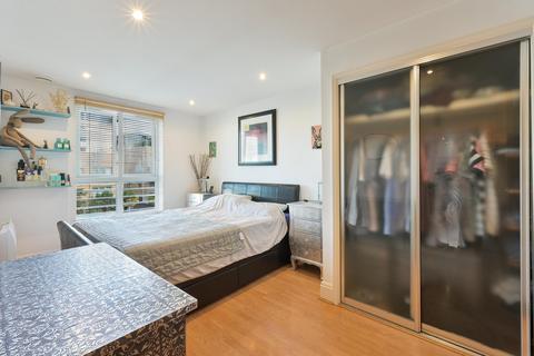 2 bedroom apartment for sale, Dorey House, Brentford, London, TW8