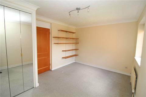 2 bedroom maisonette to rent, Campion Close, Croydon, CR0