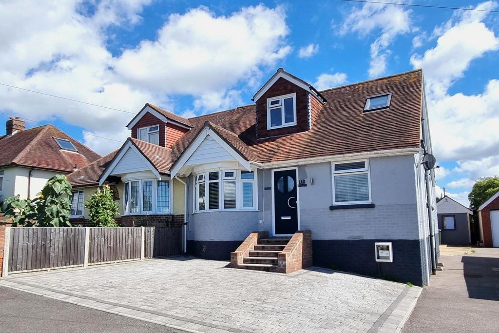 EDWARD GROVE, PORTCHESTER 4 bed semidetached house for sale £475,000