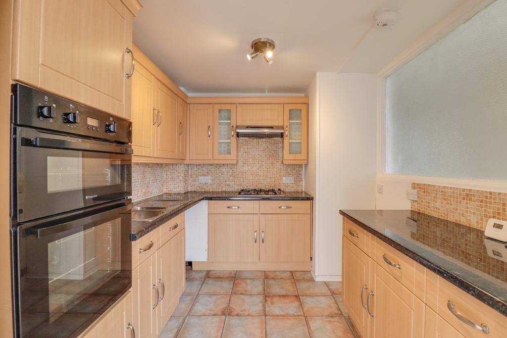 Edwina Close, Bitterne 2 bed £1,000 pcm (£231 pw)