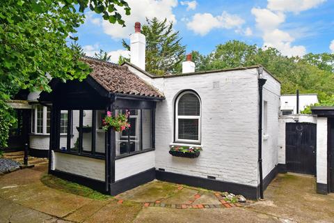 Southdown Lodge Old Drive, Polegate, BN26 5HE