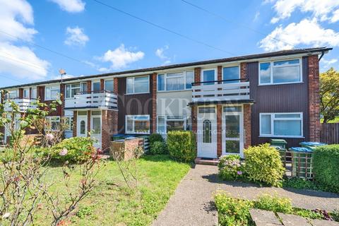 15 Brentwood Close, London, SE9 2DT