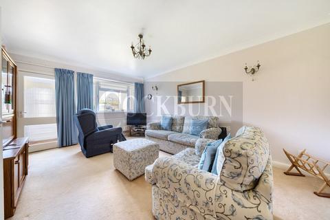 15 Brentwood Close, London, SE9 2DT
