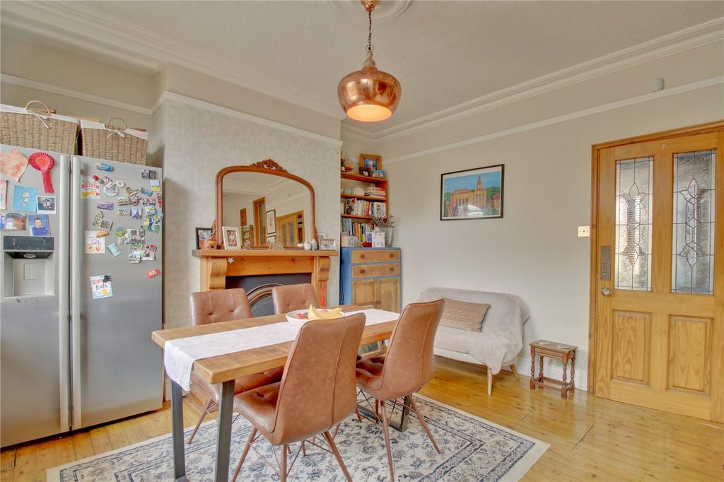 Albion Road, Idle, Bradford, West Yorkshire, BD10 3 bed semidetached