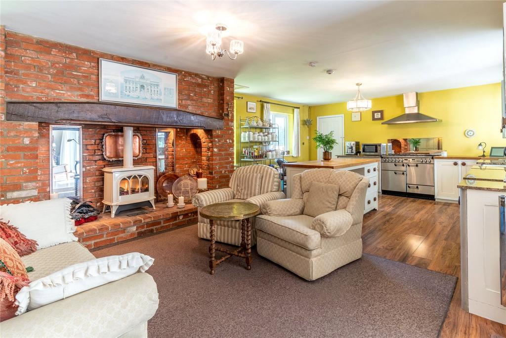 Family Room&amp; Kitchen