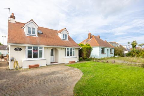 4 bedroom detached house for sale, Route Carre, St. Sampson, Guernsey