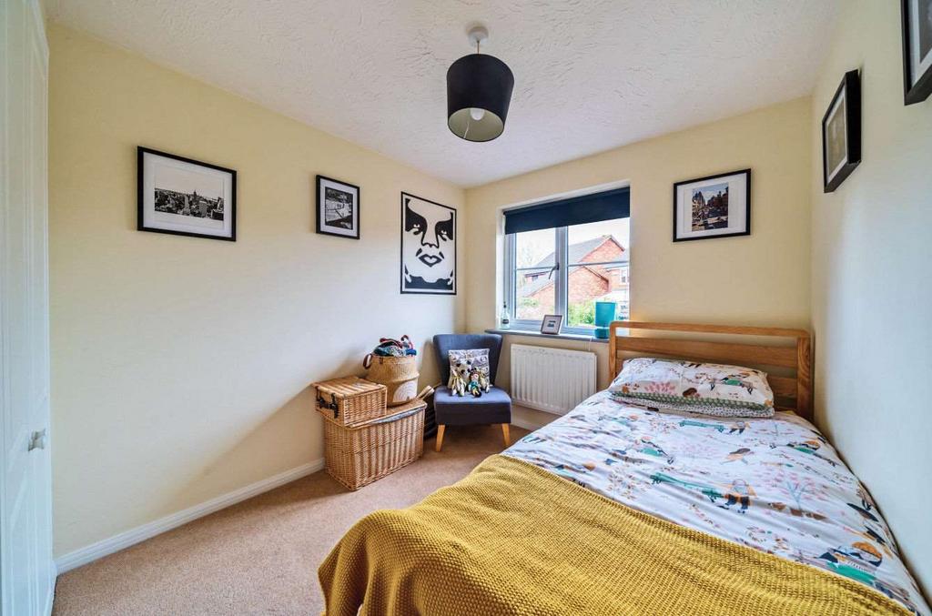 Bedroom 2 (Double)