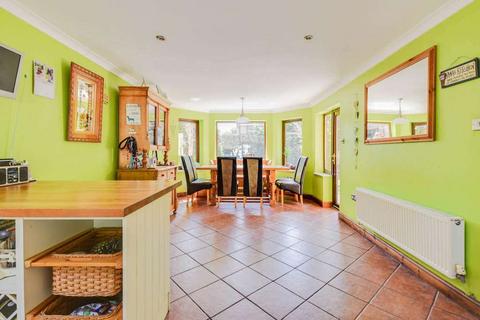 11 Angus Close, Ramleaze, Swindon, SN5 5PS