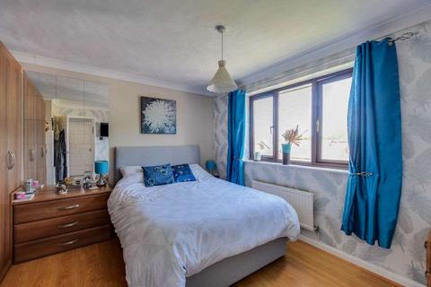 11 Angus Close, Ramleaze, Swindon, SN5 5PS