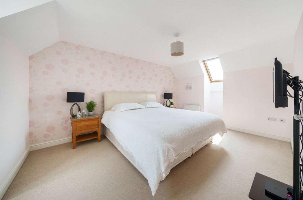 Bedroom 1 (Double with Ensuite)