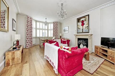 2 bedroom flat for sale, De Vere Gardens, London, W8