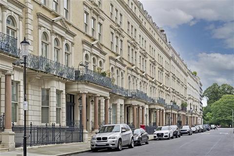 2 bedroom flat for sale, De Vere Gardens, London, W8