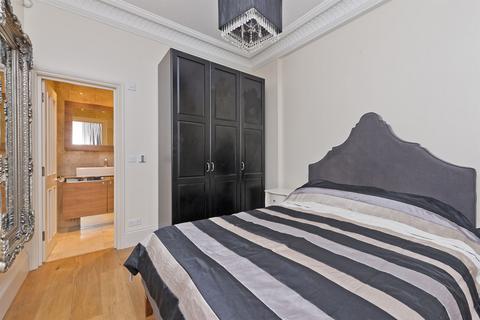 2 bedroom flat for sale, De Vere Gardens, London, W8