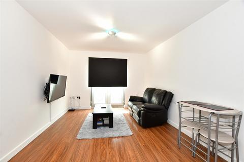 2 bedroom ground floor flat for sale, Franklins Way, Wickford, Essex