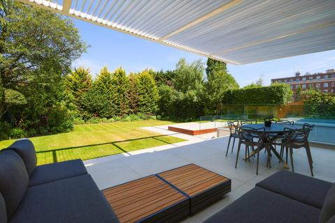 undefined, Roehampton Gate, Roehampton, London, SW15