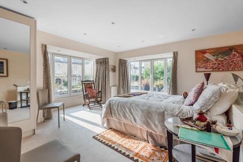 20a Rayners Road, London, SW15 2AZ