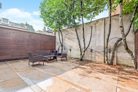 20a Rayners Road, London, SW15 2AZ
