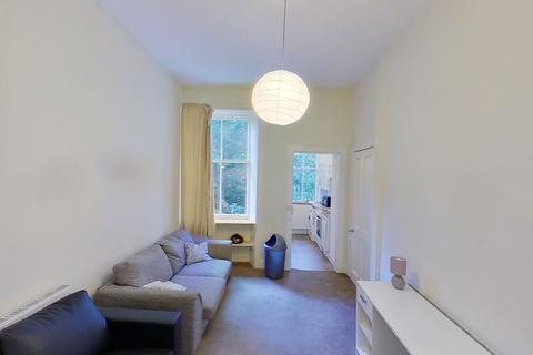 4 bedroom terraced house to rent, Marchmont Road, Edinburgh, EH9