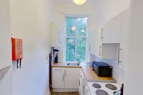 4 bedroom terraced house to rent, Marchmont Road, Edinburgh, EH9