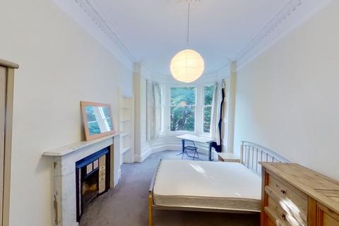 4 bedroom terraced house to rent, Marchmont Road, Edinburgh, EH9