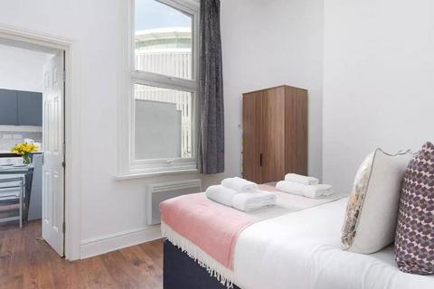 1 bedroom flat to rent, Warwick Road (3/119), Earls Court, London, SW5