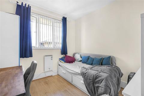 2 bedroom apartment to rent, Celandine Drive, London, E8