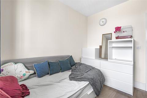 2 bedroom apartment to rent, Celandine Drive, London, E8