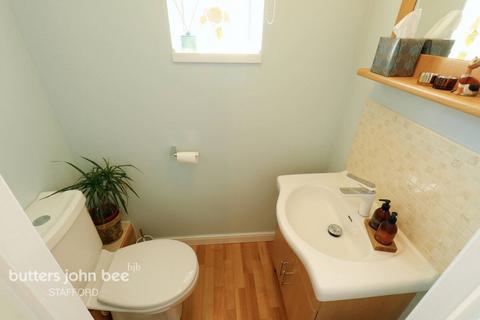 1 Basil Close, Stafford, ST17 4UW