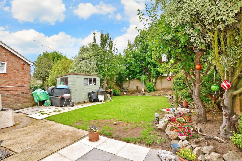 Wessex Drive, Erith, Kent 4 bed semidetached house for sale £550,000