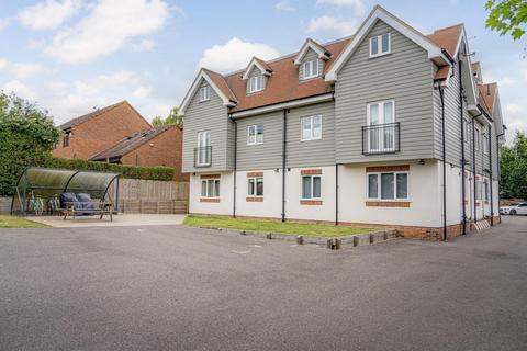 Flat 8, Warren Court Park View, Sturry, Canterbury, CT2 0NW