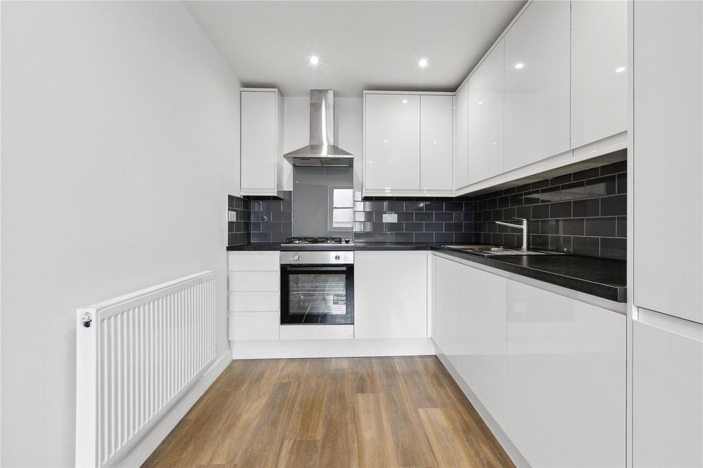 Apartment in London - View 5