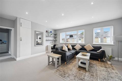 3 bedroom flat to rent, New Broadway, Hampton Hill, Hampton, Middlesex