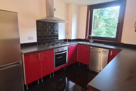 4 bedroom flat to rent, Sherbrooke Drive, Glasgow, G41