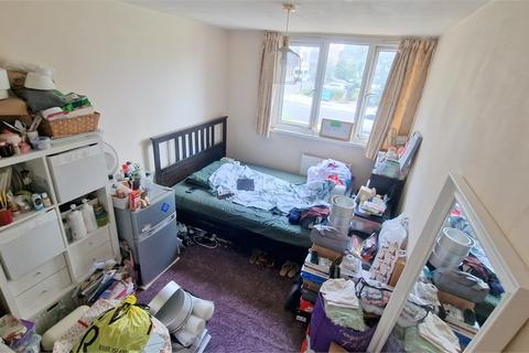 4 bedroom ground floor maisonette for sale, Carlton Grove, Peckham, London,