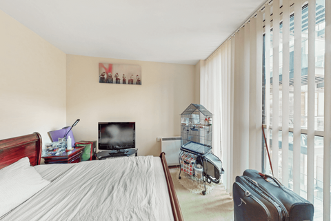 1 bedroom apartment to rent, Millharbour, London, E14