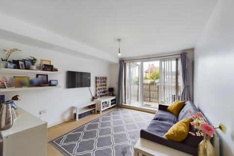 2 bedroom flat for sale, Charlton Road, Charlton, SE7