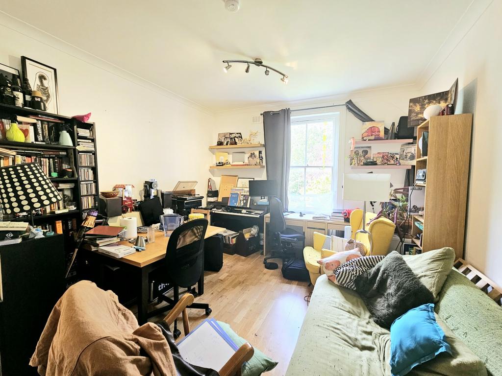 Photo 3